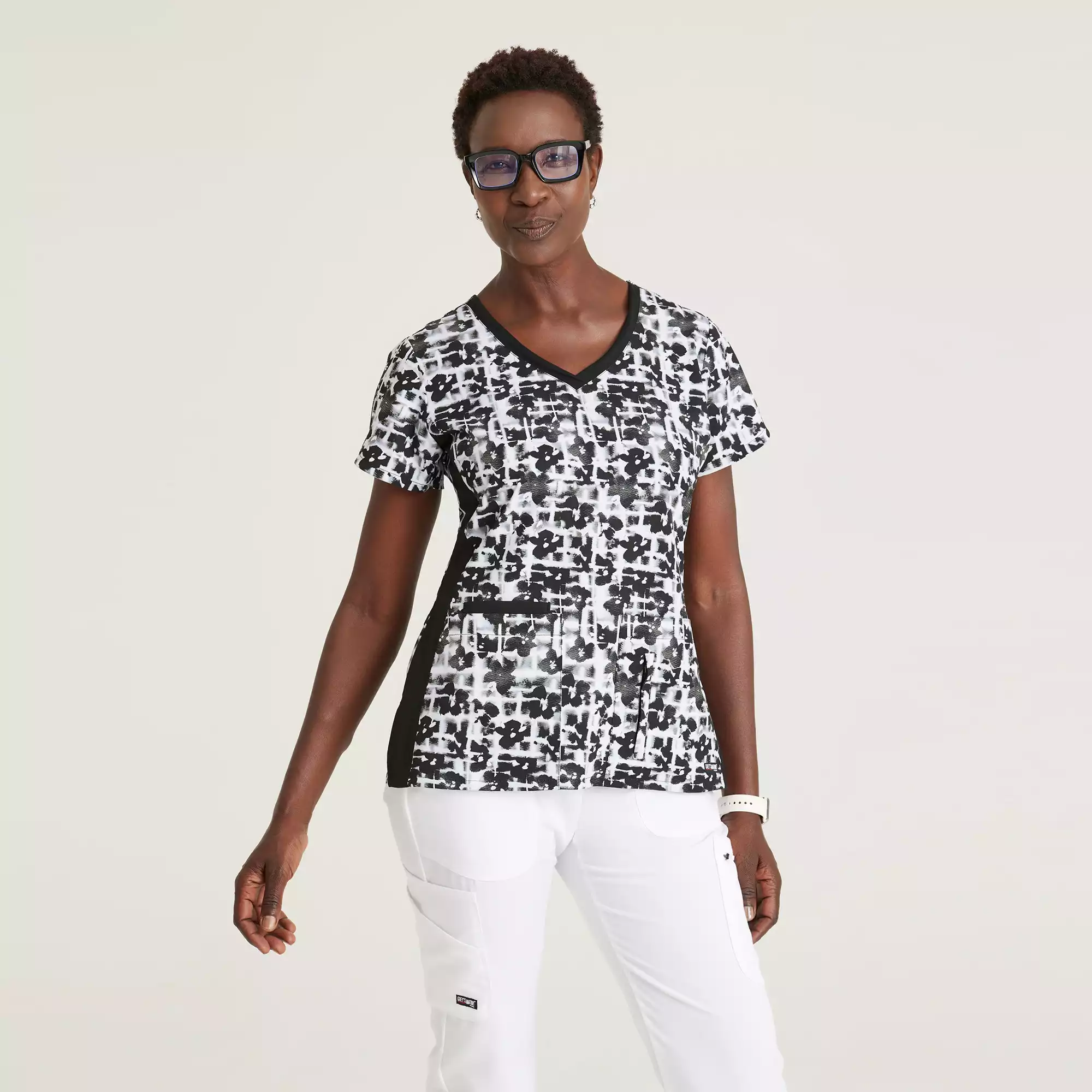 Greys-Anatomy-Spandex-Stretch-Womens-4-Pocket-V-neck-Seamed-Sleeve-Top-GRST207-Floral-Scents-01.webp